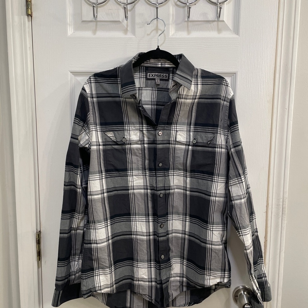 Express Black and White Casual Button Down Shirt, Size M 15-15 1/2